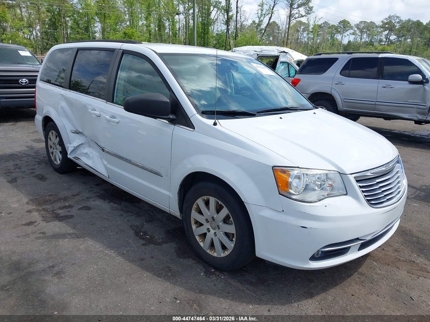 2015 Chrysler Town & Country Touring