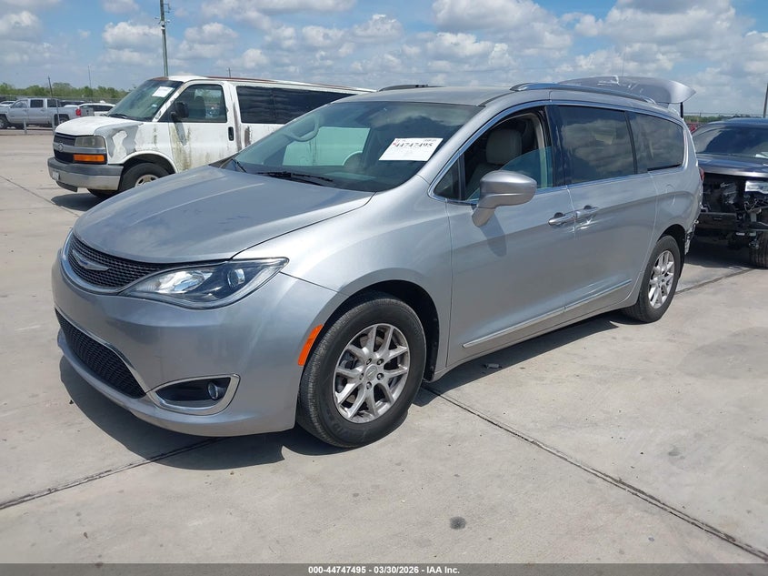 Vin: 2c4rc1bg0lr115397, lot: 45244690, chrysler pacifica touring l 20202