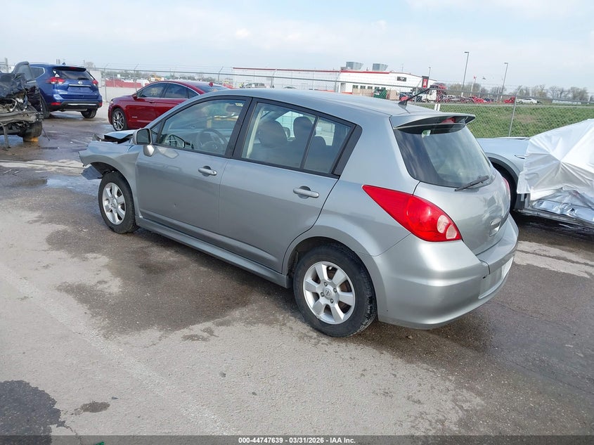 2011 Nissan Versa 1.8Sl