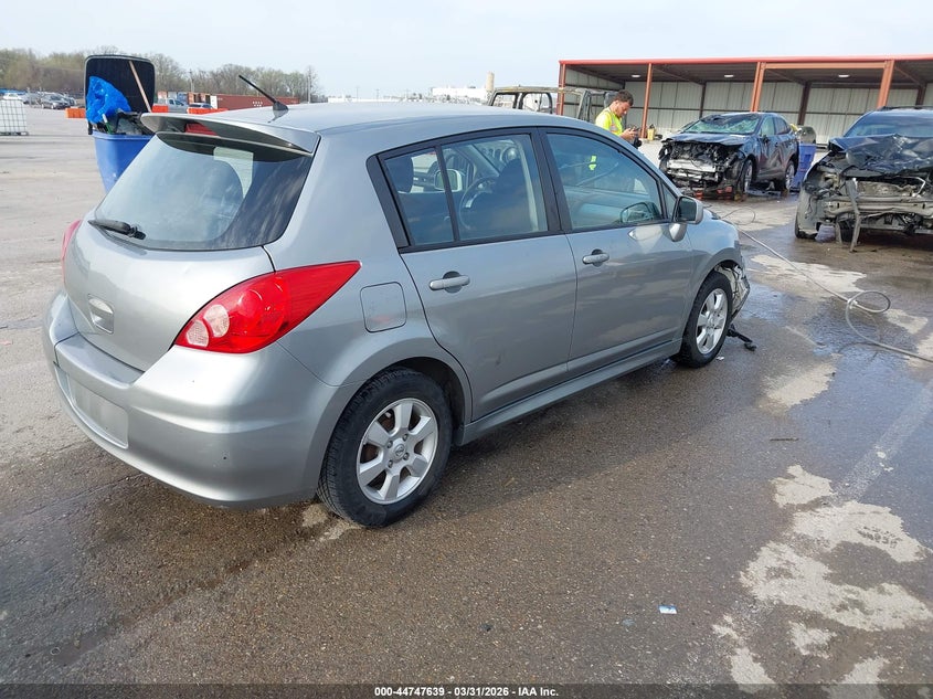 2011 Nissan Versa 1.8Sl