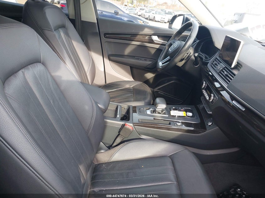 2018 Audi Q5 2.0T Premium/2.0T Tech Premium