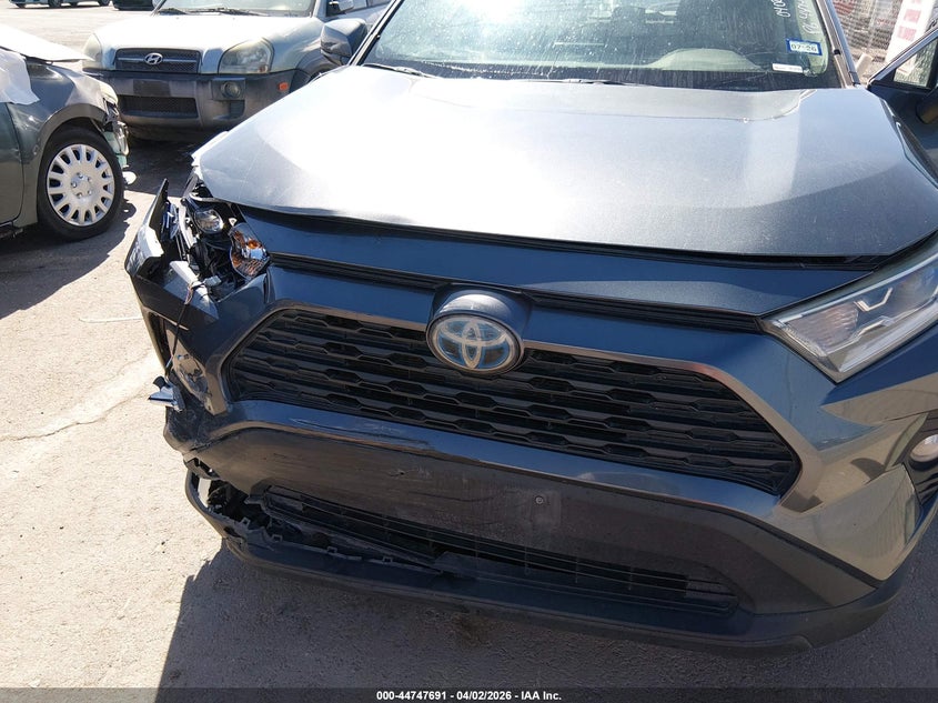 VIN 4T3RWRFV6MU022955 2021 TOYOTA RAV4 HYBRID XLE