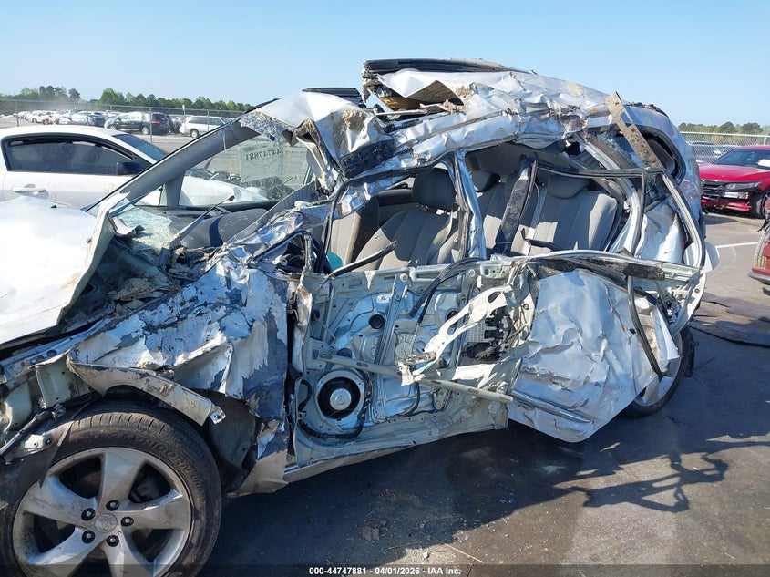 2008 KIA RONDO auction photo 6