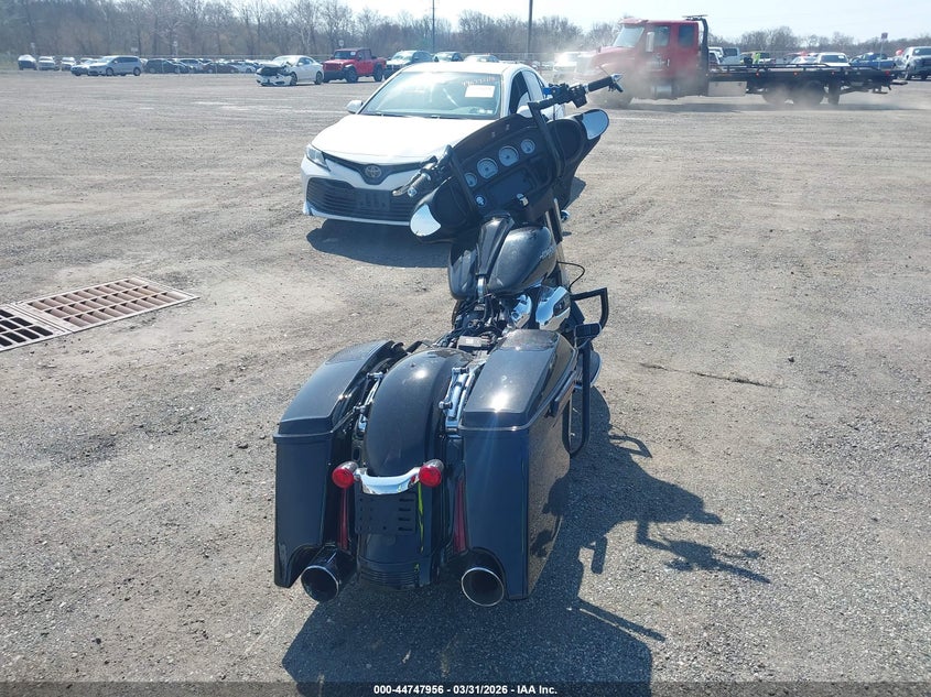 2018 Harley-Davidson Flhx Street Glide VIN: 1HD1KBC19JB659133 Lot: 44747956