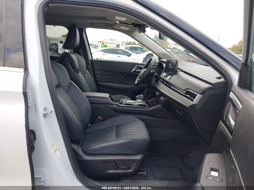 2025 MITSUBISHI OUTLANDER auction photo 5