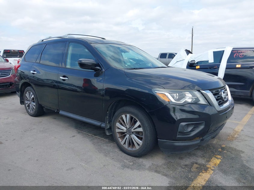 2019 Nissan Pathfinder S