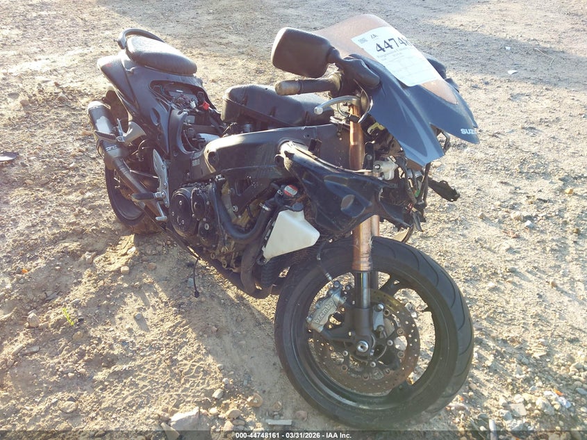 2008 Suzuki Gsx1300 R VIN: JS1GX72A882104903 Lot: 44748161