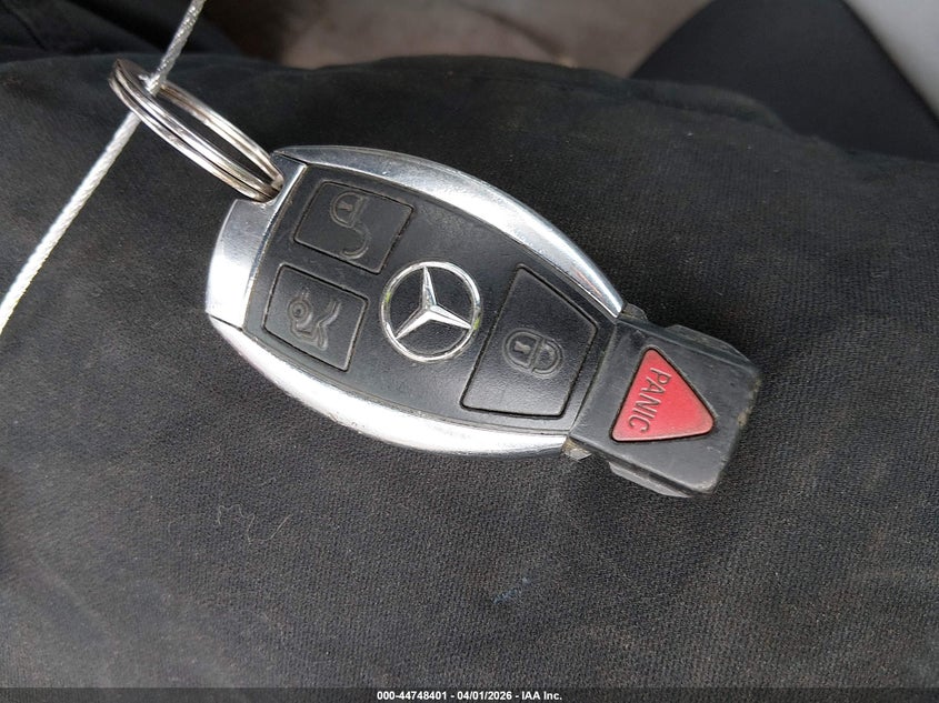 2002 Mercedes-Benz Clk 320 VIN: WDBLK65G52T109859 Lot: 44748401