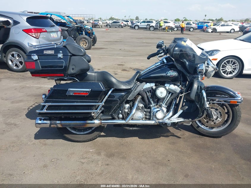 2008 Harley-Davidson Flhtcui VIN: 1HD1FC4188Y611705 Lot: 44748490