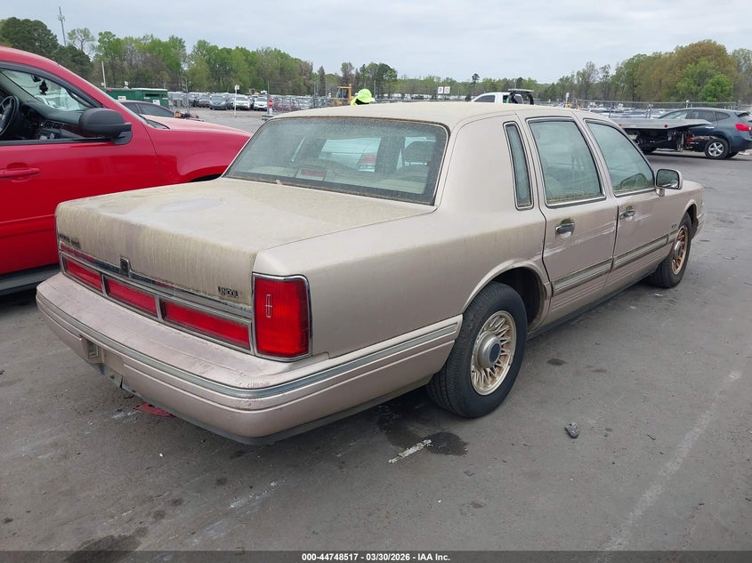 1997 Lincoln Town Car Executive