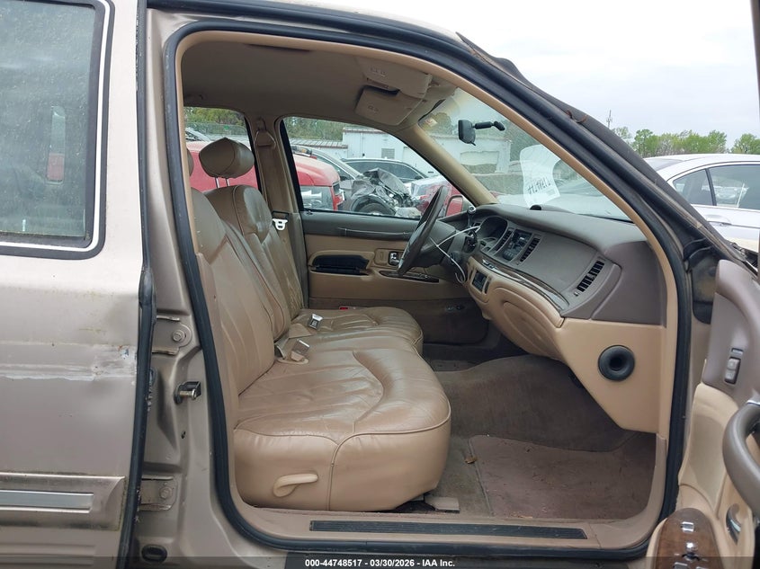 1997 Lincoln Town Car Executive