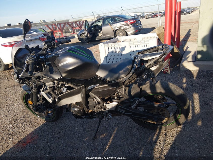2024 Kawasaki Ex650 R VIN: ML5EXER10RDAC4663 Lot: 44748598