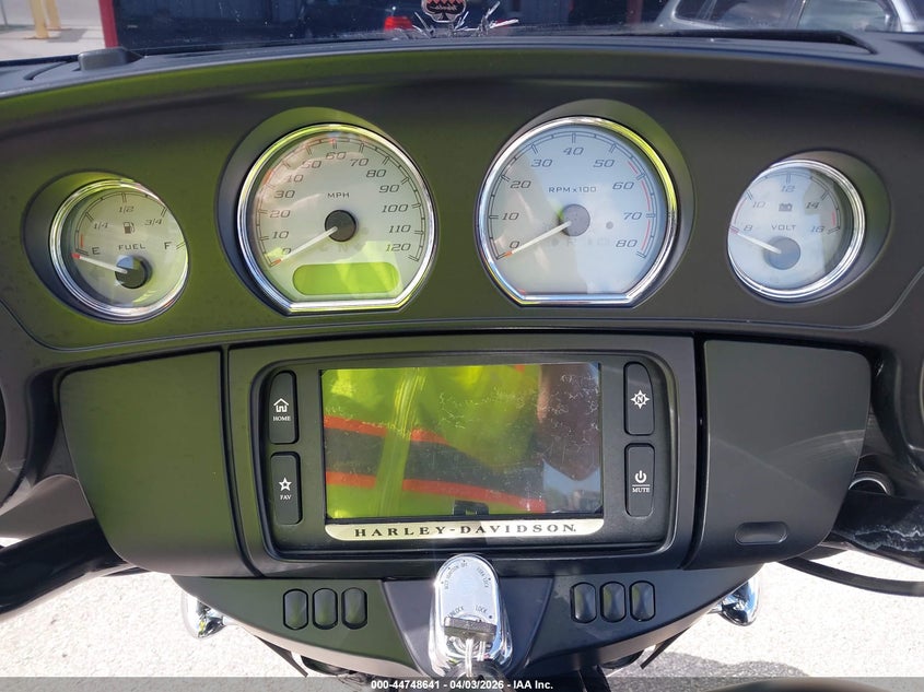 2017 Harley-Davidson Flhxs Street Glide Special VIN: 1HD1KRC17HB641054 Lot: 44748641