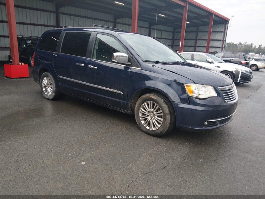 2015 Chrysler Town & Country Touring-L
