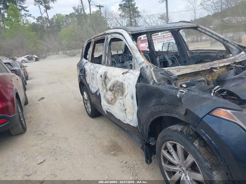 2018 VOLVO XC90 auction photo 6