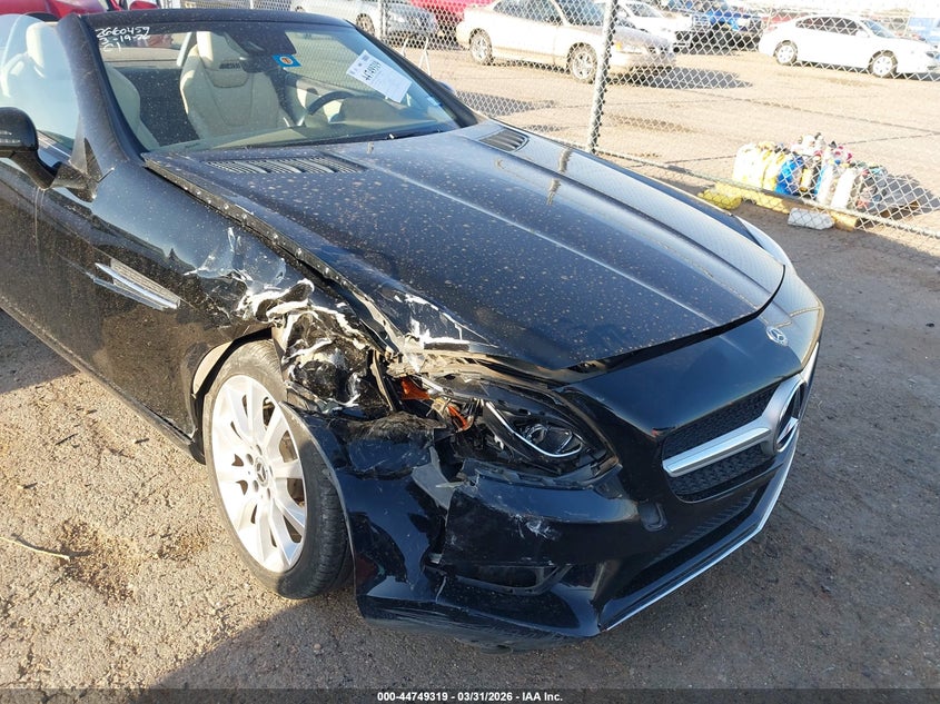 2017 Mercedes-Benz Slc 300 VIN: WDDPK3JA8HF144086 Lot: 44749319