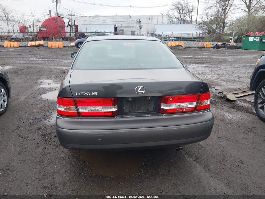 2000 Lexus Es 300 VIN: JT8BF28G4Y0273974 Lot: 44749331