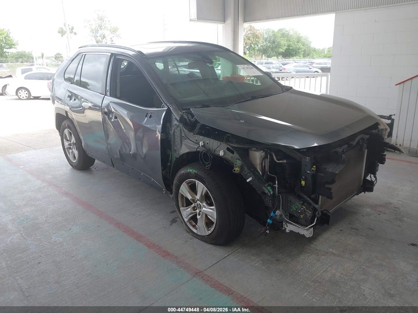 JTMW1RFV7KD029988 2019 Toyota Rav4 Xle auction photo 1