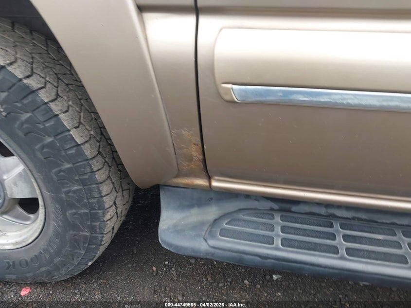 2000 Chevrolet Suburban 1500 Ls VIN: 3GNFK16T0YG133433 Lot: 44749565