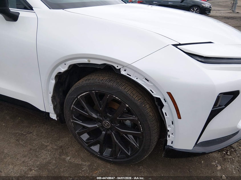 2025 Toyota Crown Signia Limited VIN: JTDACAAJ1S3034040 Lot: 44749847