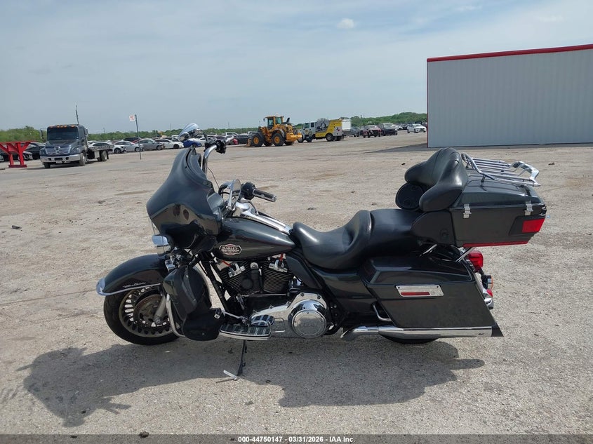 2009 Harley-Davidson Flhtcu VIN: 1HD1FC4189Y675566 Lot: 44750147
