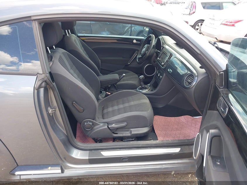 2012 Volkswagen Beetle 2.0T Turbo