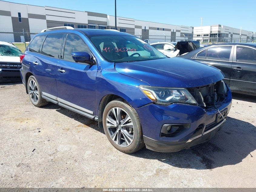 2017 Nissan Pathfinder Platinum