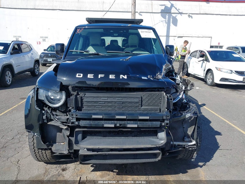 2024 Land Rover Defender 130 P400 S VIN: SALEJFEU5R2293972 Lot: 44750267