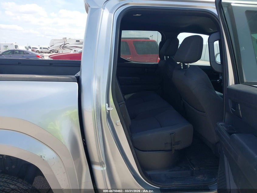 VIN 3TYKD5HNXRT013802 2024 TOYOTA TACOMA DOUBLE CAB/SR