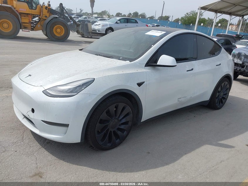Vin: 5yjygdee0mf068638, lot: 45247693, tesla model y long range dual motor all-wheel drive 20212