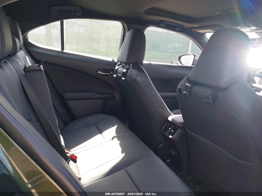 2023 Lexus Ux 250H Premium VIN: JTHP9JBHXP2067215 Lot: 44750507