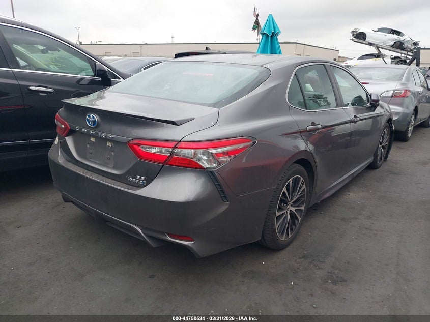 2018 Toyota Camry Hybrid Se
