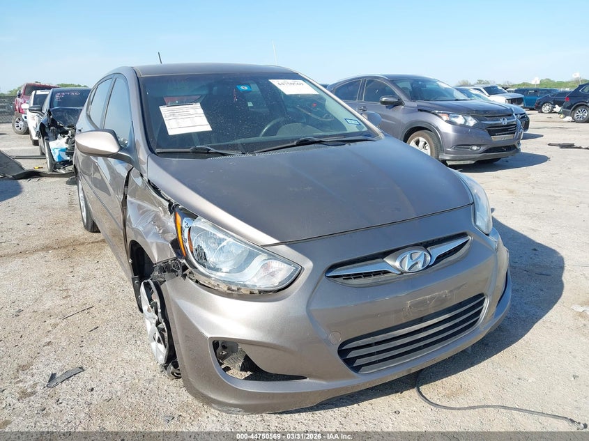 2013 Hyundai Accent Gs