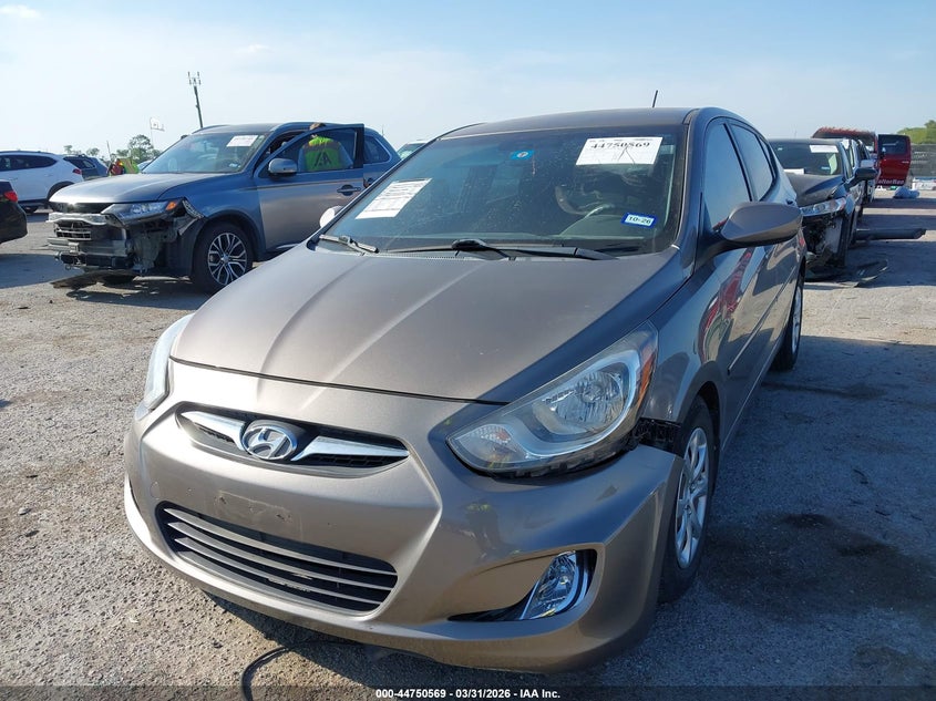 2013 Hyundai Accent Gs