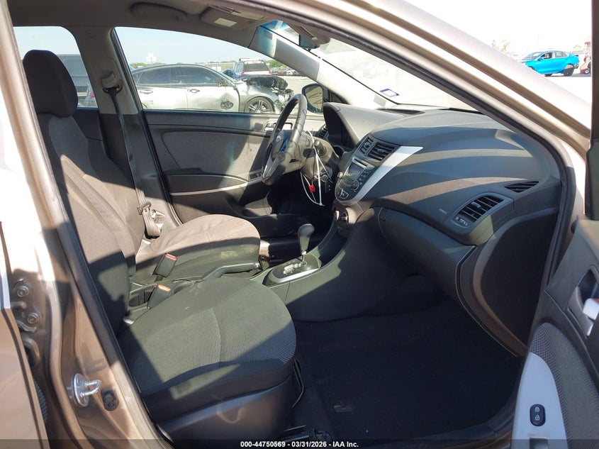 2013 Hyundai Accent Gs