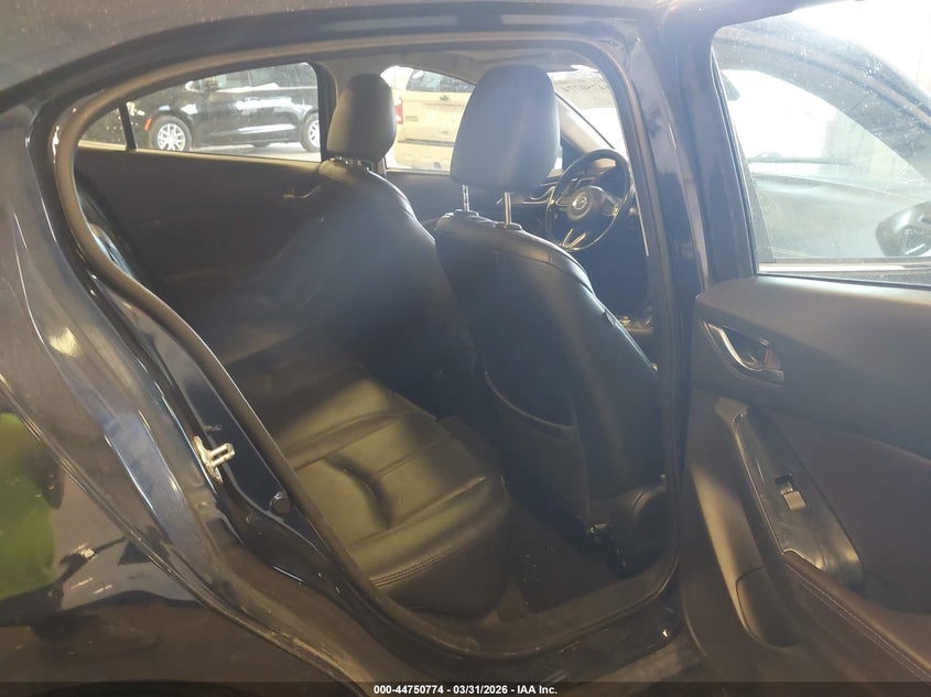 MAZDA MAZDA3 2018 VIN 3MZBN1V31JM198389