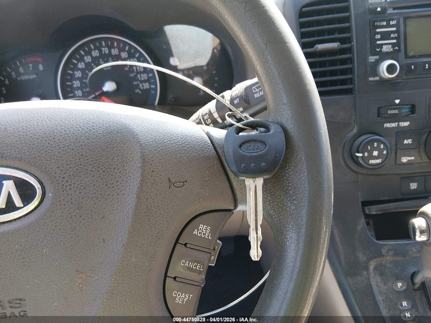 2012 Kia Sedona Lx VIN: KNDMG4C76C6465770 Lot: 44750828