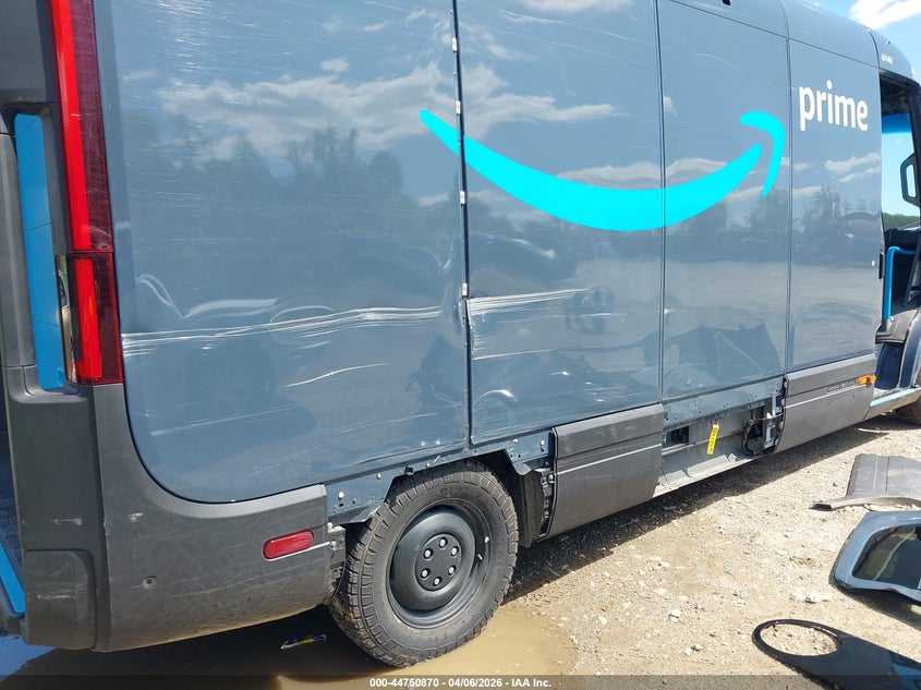 2024 Rivian Delivery 700 VIN: 7FCEHEB23RN021462 Lot: 44750870