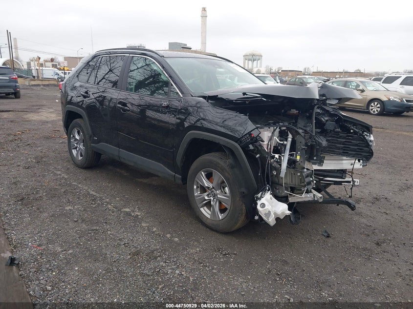 TOYOTA RAV4 HYBRID XLE 2025