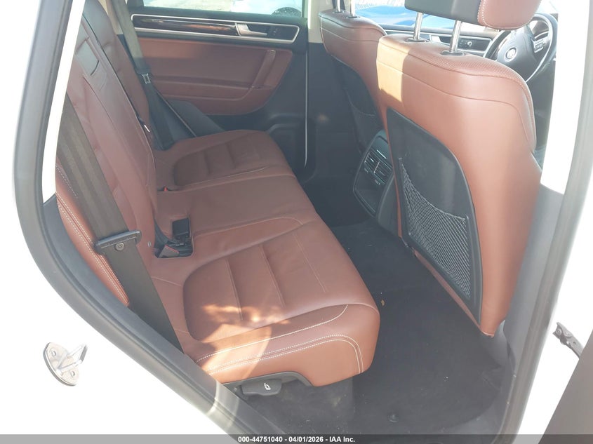 2016 Volkswagen Touareg Vr6 Lux VIN: WVGEF9BP7GD010705 Lot: 44751040
