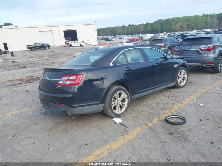 2018 Ford Taurus Sel