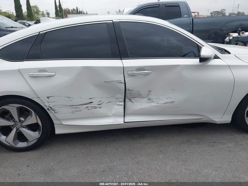 VIN 1HGCV2F93JA018005 2018 HONDA ACCORD TOURING 2.0T