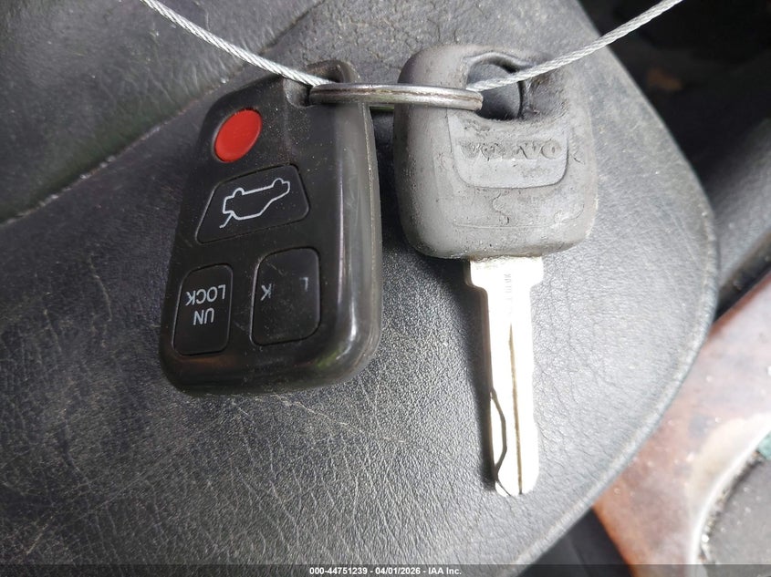 2000 Volvo S70 Se VIN: YV1LS61J1Y2633568 Lot: 44751239