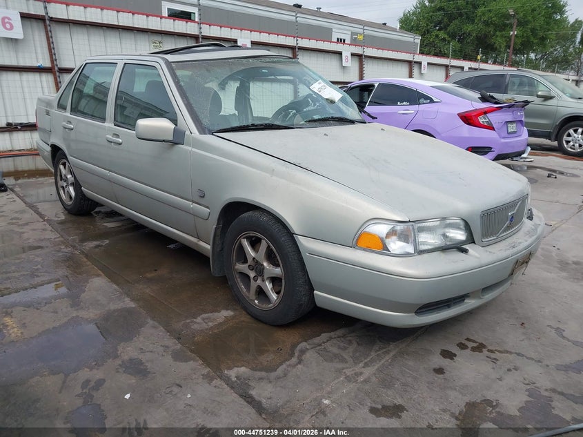 2000 Volvo S70 Se