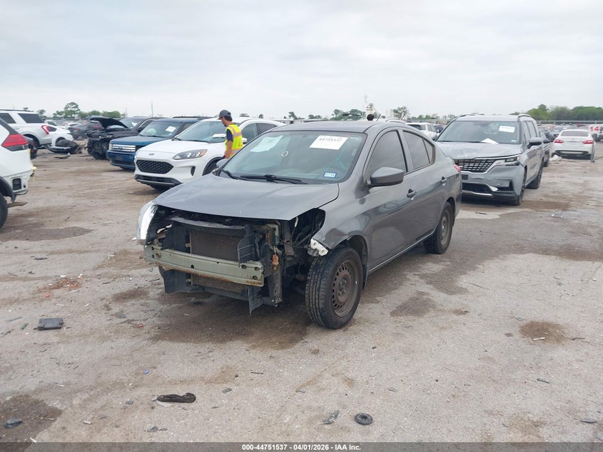 2016 Nissan Versa 1.6 S