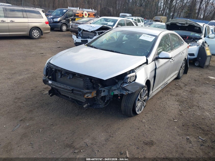 2015 HYUNDAI SONATA auction photo 2