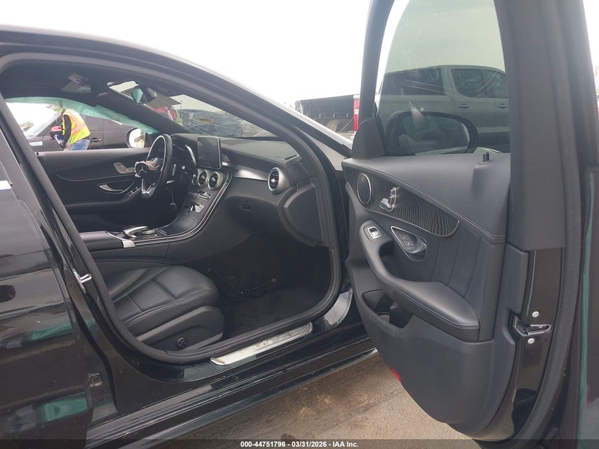 2016 Mercedes-Benz C 300 Sport