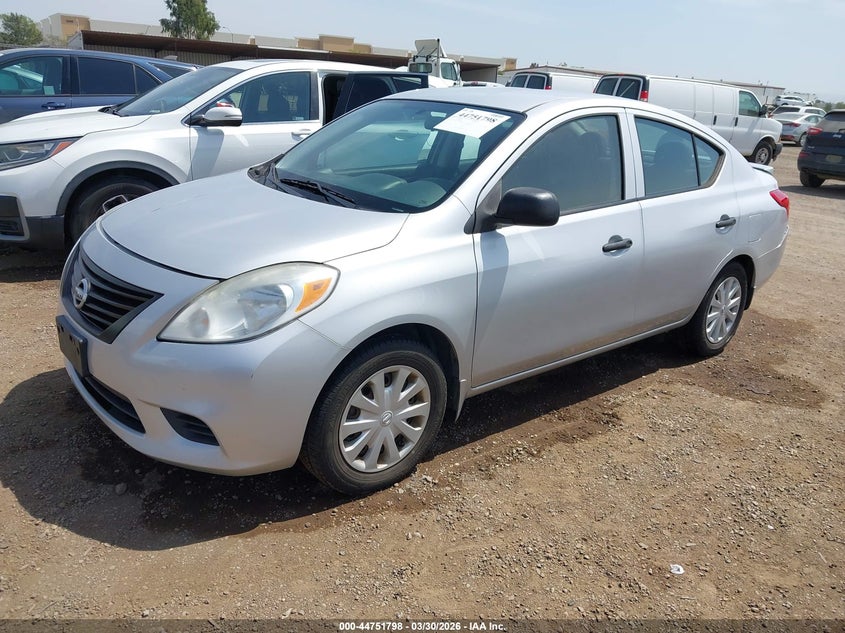 2014 Nissan Versa 1.6 S+