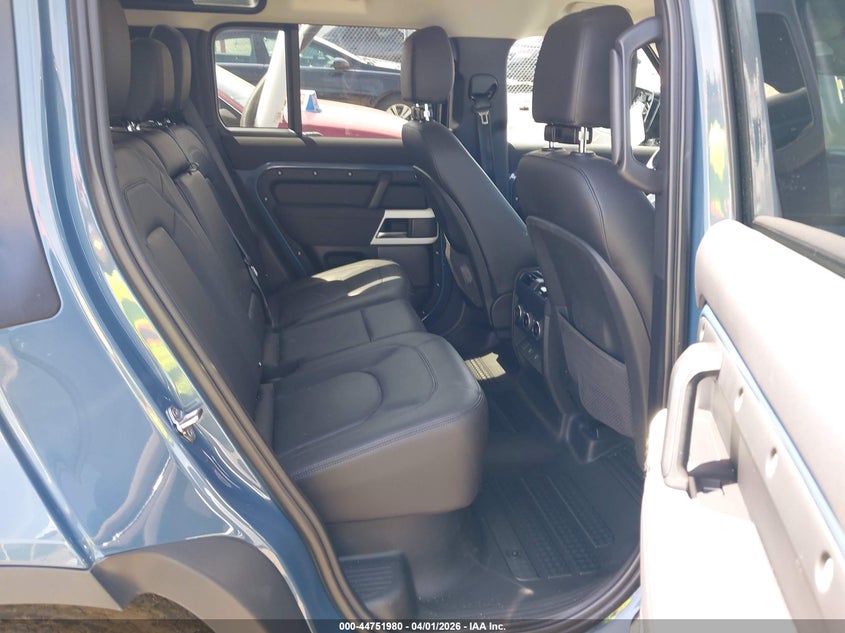 2023 Land Rover Defender 110 S VIN: SALEJ7EX0P2147489 Lot: 44751980