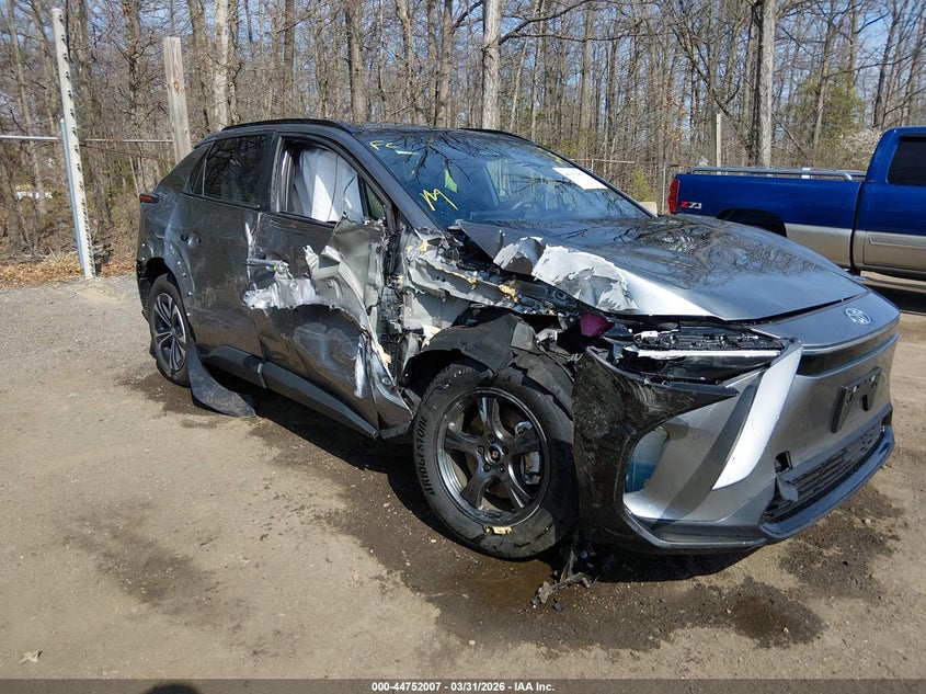 2025 TOYOTA BZ4X auction photo 1